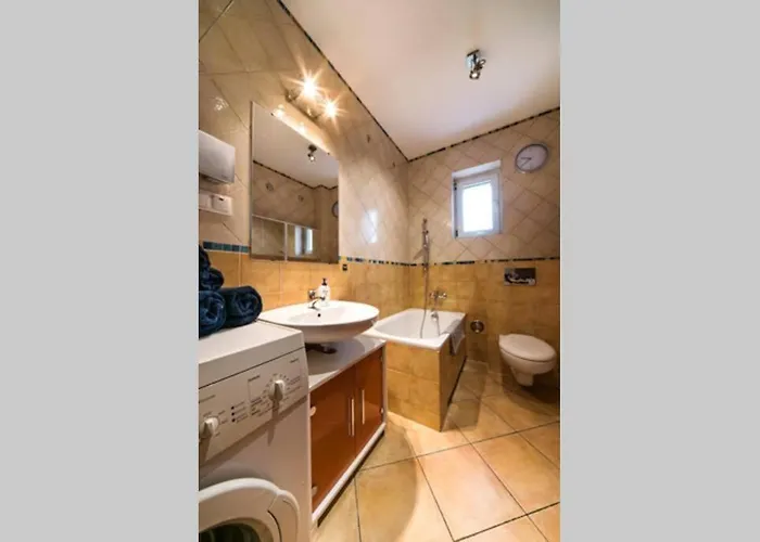 Przyjazne Mieszkanie W Kamienicy Blisko Centrum